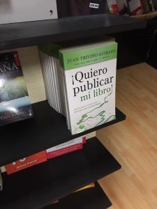 Sorpresa agradable al encontrar mi libro en algunos stands.